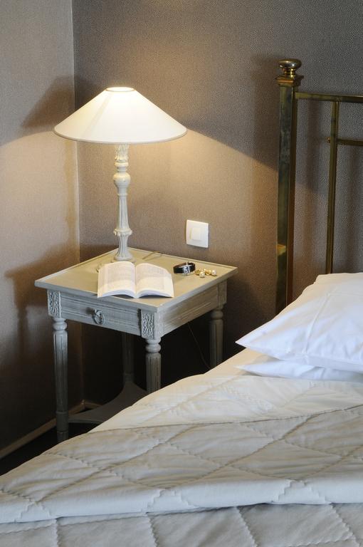 Splendid Hotel By Popinns ชาเตล-กียง ห้อง รูปภาพ